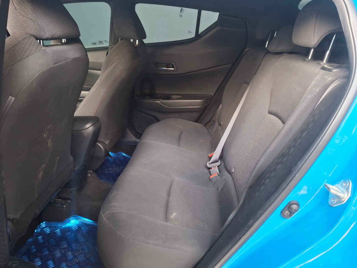 2019 Toyota C-HR 4p CVT L4/2.0 Aut