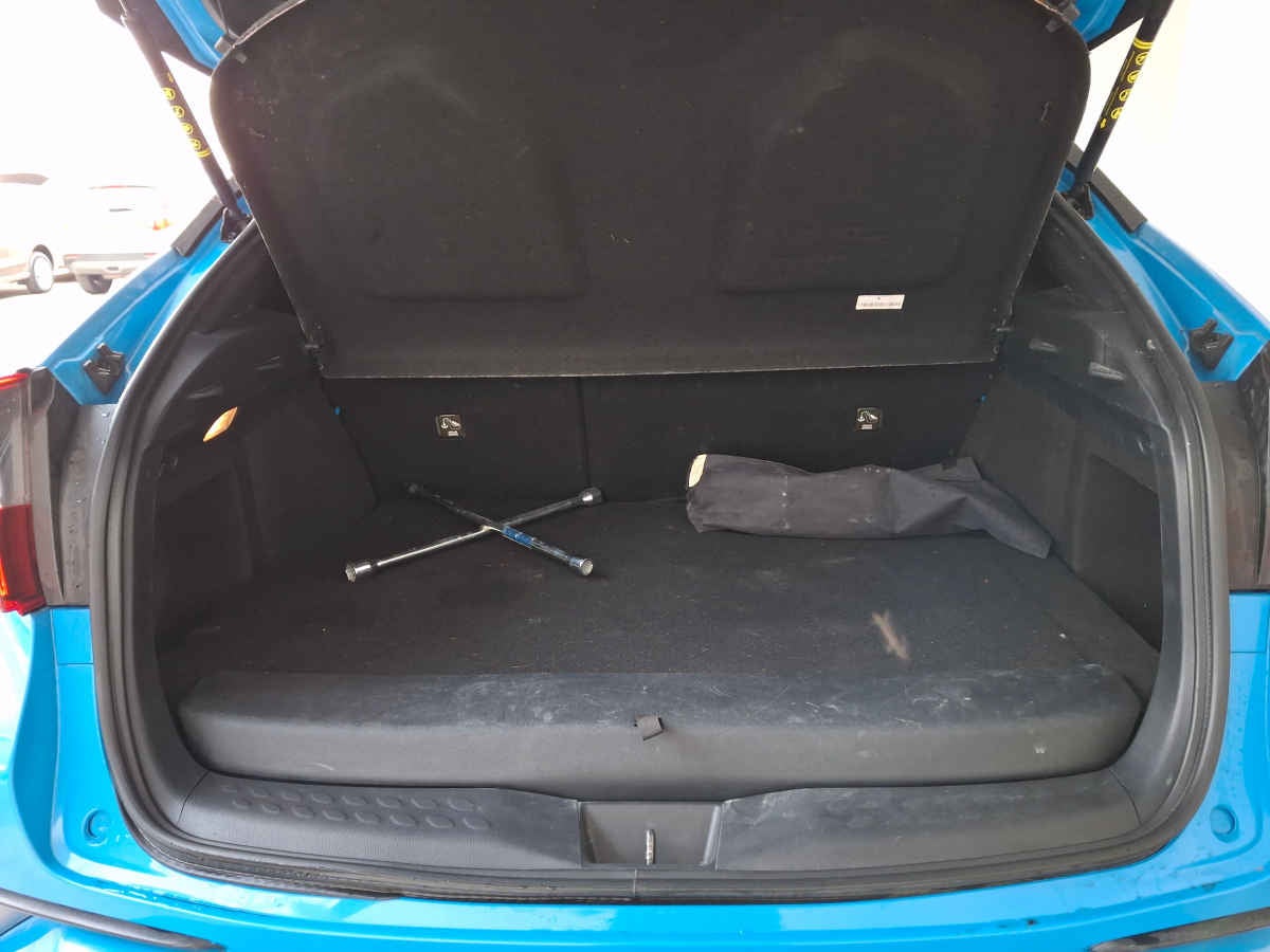 2019 Toyota C-HR 4p CVT L4/2.0 Aut