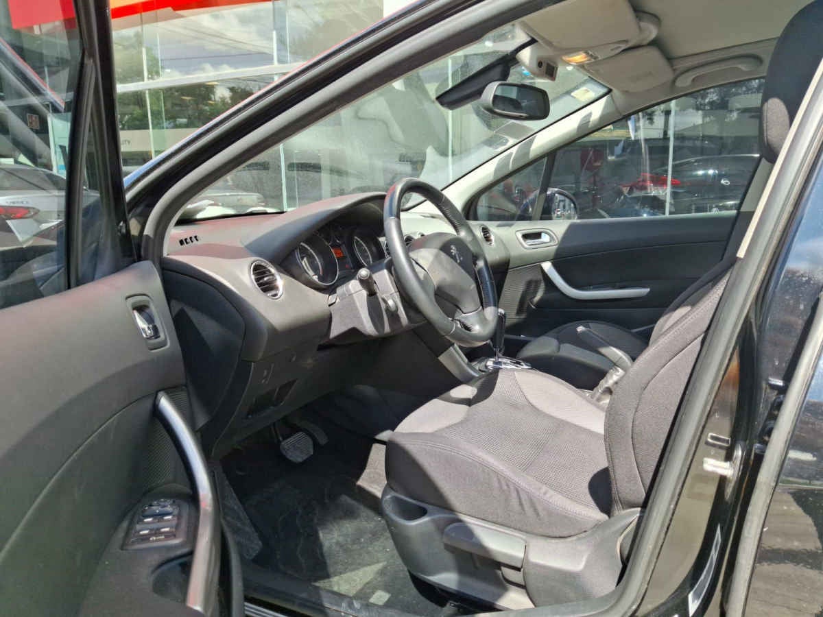 2013 Peugeot 308 5p L4 1.6 aut